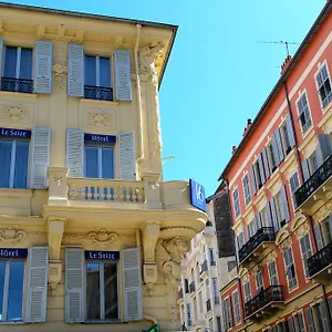 Otel Le Seize, Centre